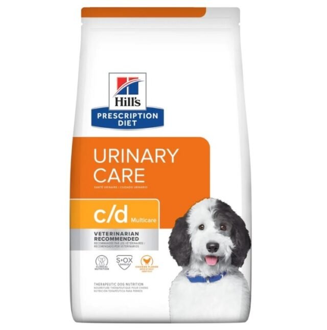 Hill’s Prescription c/d Canine especialmente formulada para apoyar la salud urinaria de un perro y reducir el riesgo de cálculos de estruvita y oxalato de calcio.