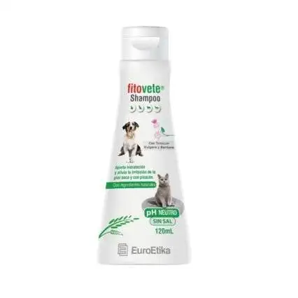 FITOVETE SHAMPOO aporta hidratación y alivia la irritación de la piel seca y picazón en Caninos y Felinos.